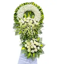 Vòng Hoa Hồng Trắng – Lời Tạm Biệt Dịu Dàng - Mã: I-067 - Giá: 1.300.000đ