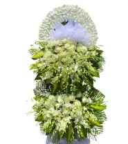 Vòng Hoa Tone Trắng – Tưởng Niệm Vô Cùng - Mã: I-072 - Giá: 1.900.000đ