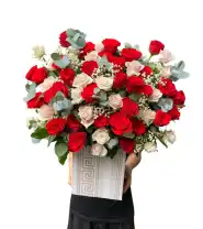 Giỏ Hoa Chúc Mừng Tone Đỏ Kem - Mã: I-152 - Giá: 600.000đ