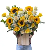 Giỏ Hoa Chúc Mừng Mix Vàng Hướng Dương