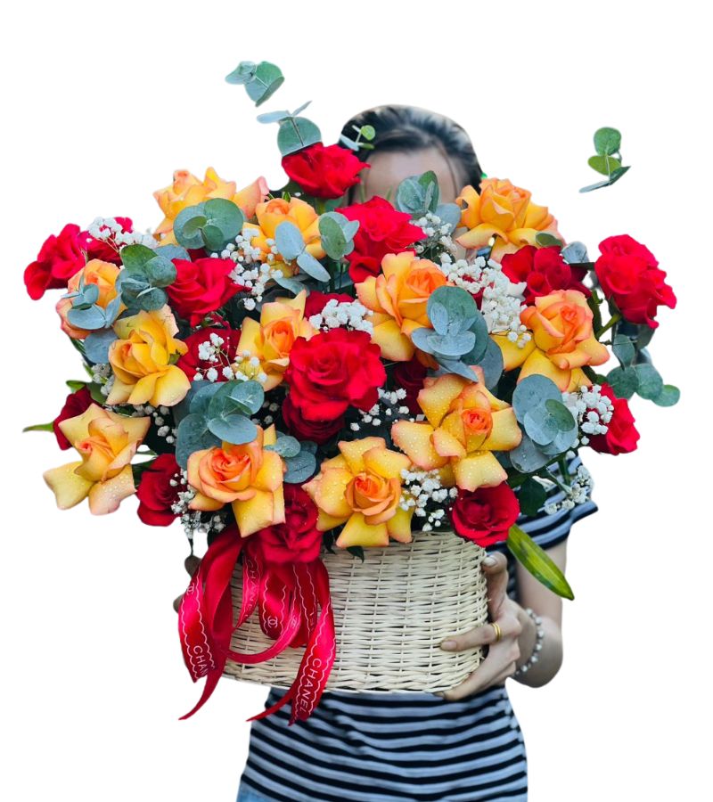 Giỏ Hoa Chúc Mừng Hân Hoan Ngập Tràn