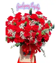 Giỏ Hoa Chúc Mừng Tone Đỏ Rực Rỡ